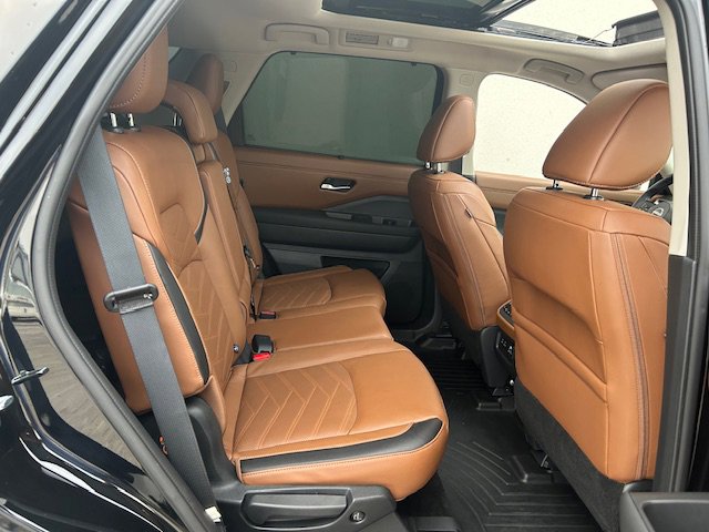 Used 2024 Nissan Pathfinder Platinum w/ Cargo Package FWD image 14