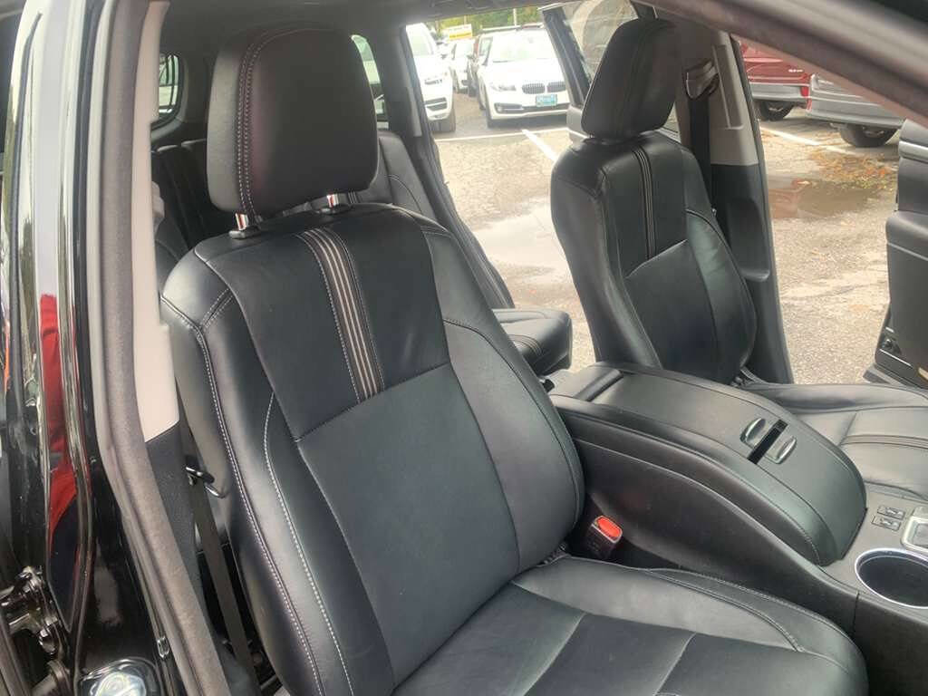 Used 2018 Toyota Highlander SE image 31