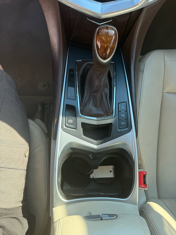 Used 2015 Cadillac SRX Luxury w/ Driver Awareness Package image 53