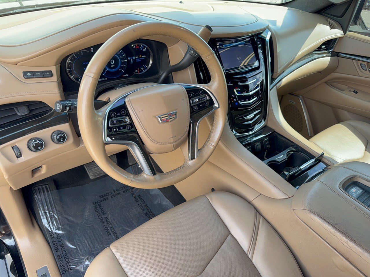 Used 2018 Cadillac Escalade ESV Platinum AWD/4WD image 4