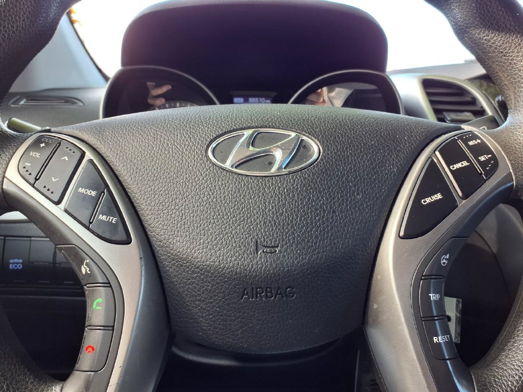 Used 2014 Hyundai Elantra GT FWD image 11