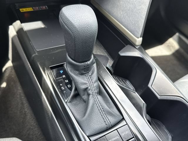 Used 2025 Toyota Camry LE FWD image 21