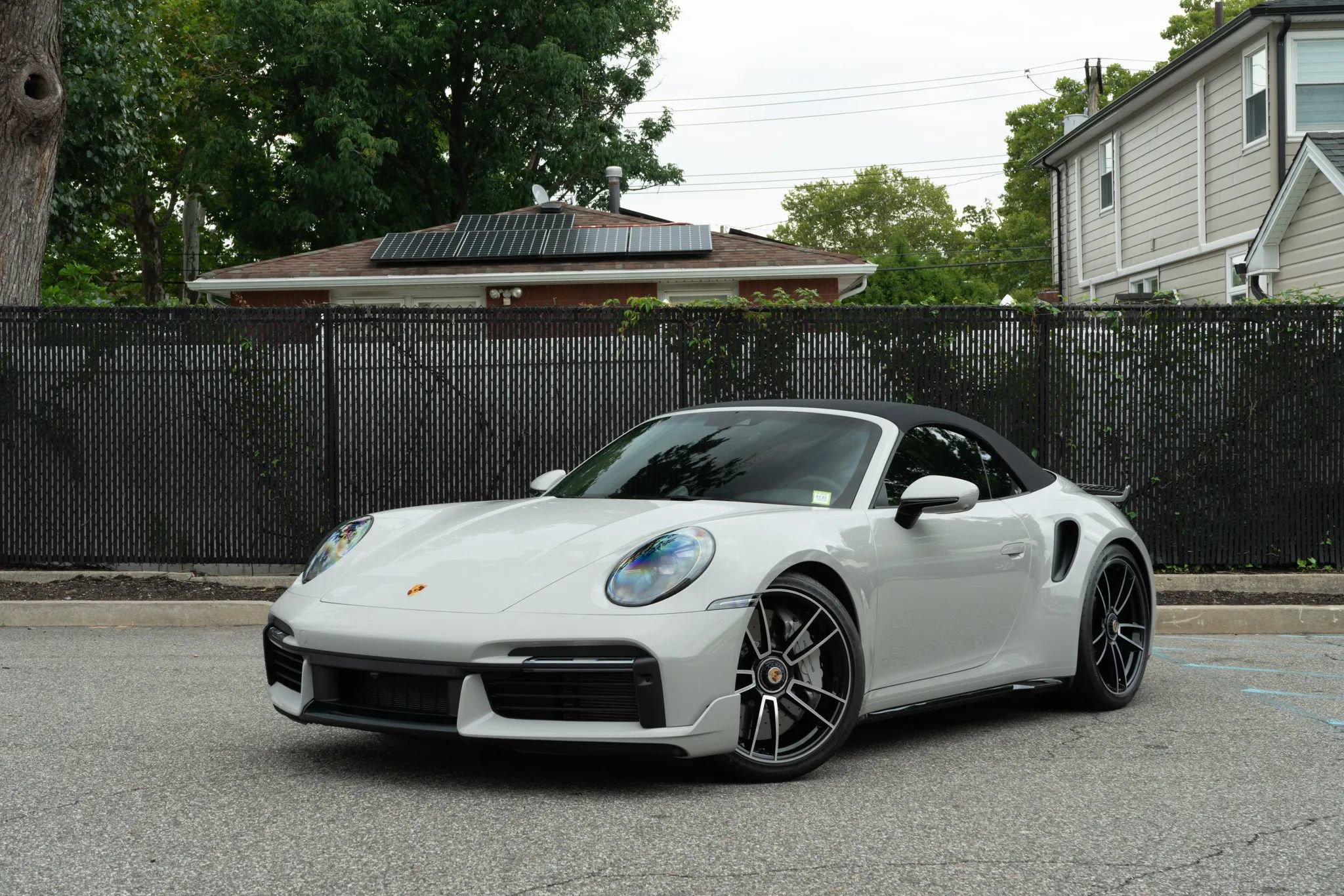 Used 2024 Porsche 911 Cabriolet AWD/4WD image 2