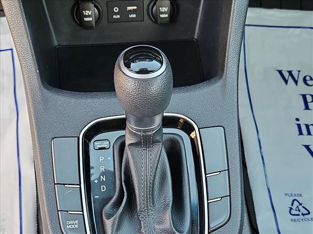 Used 2019 Hyundai Elantra GT image 12