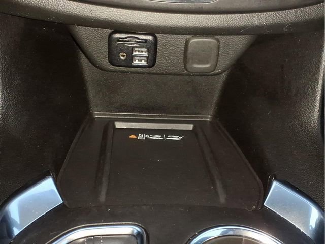 Used 2023 Chevrolet Traverse Premier w/ Redline Edition image 22