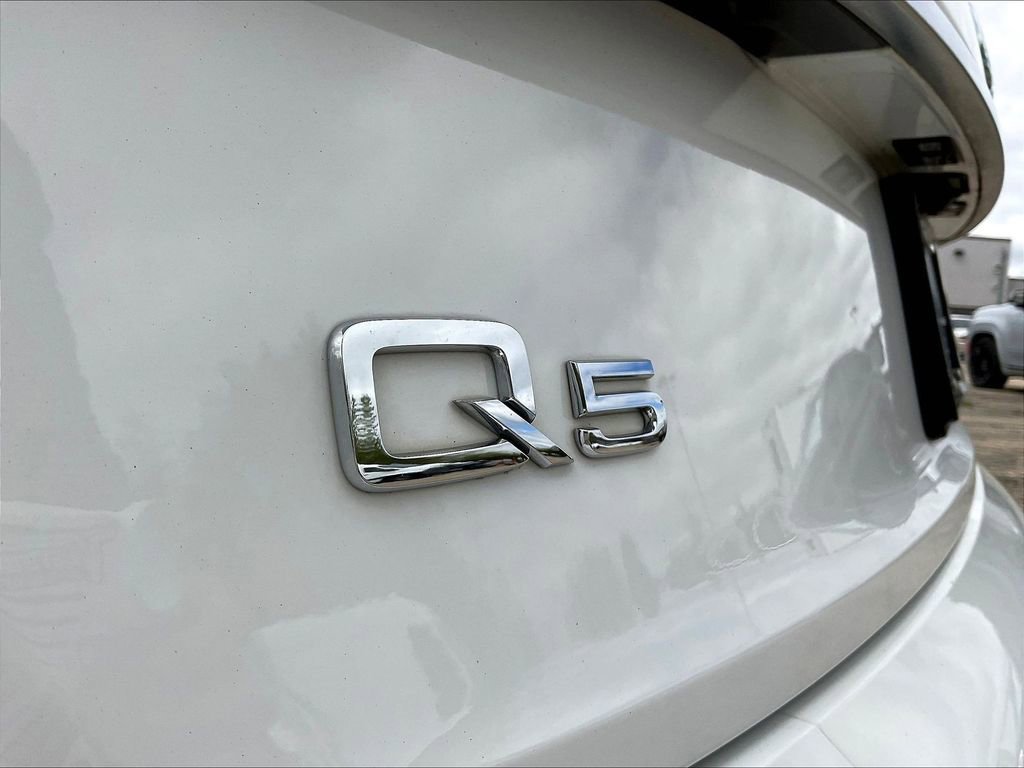 Used 2022 Audi Q5 2.0T Premium w/ Convenience Package AWD/4WD image 24