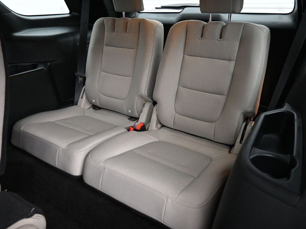 Used 2018 Ford Explorer XLT image 20