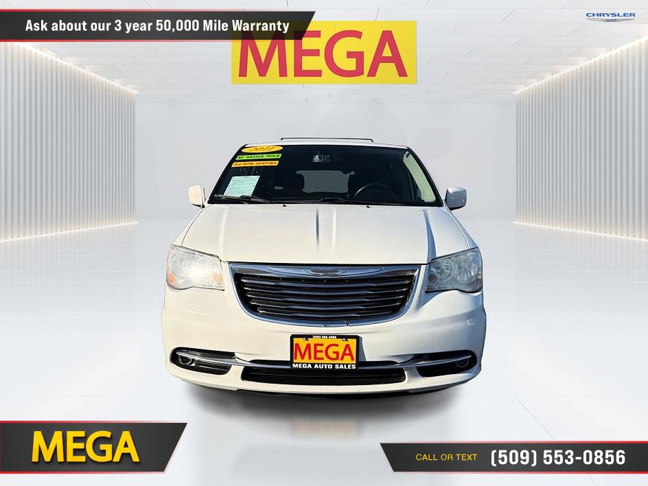 Used 2011 Chrysler Town & Country Touring FWD image 2