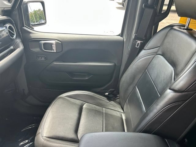 Used 2023 Jeep Wrangler Unlimited Sahara AWD/4WD image 22