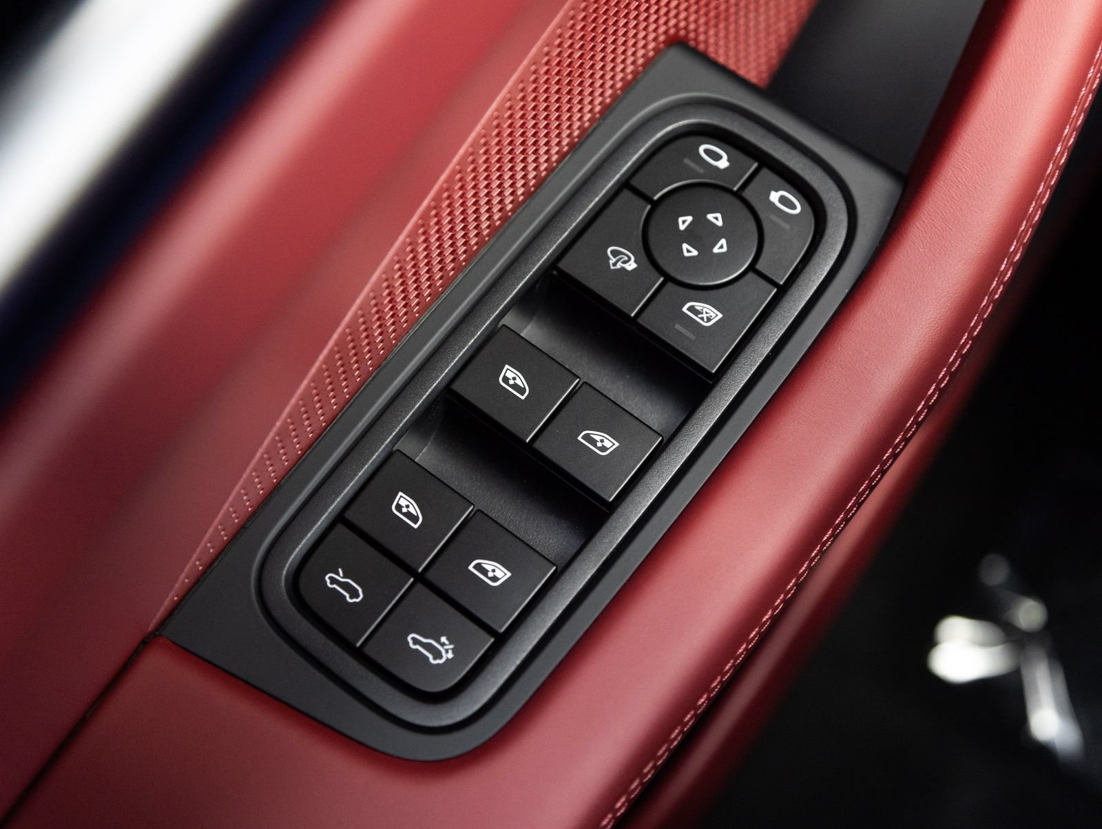 Certified 2026 Porsche Macan Electric RWD image 20