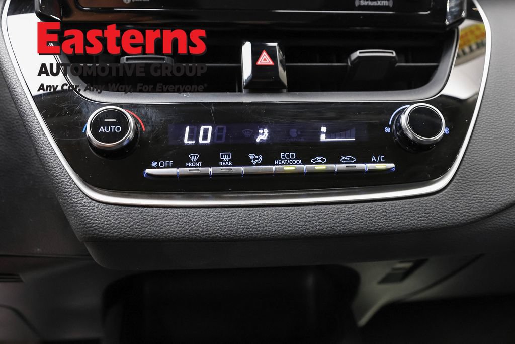 Used 2022 Toyota Corolla LE FWD image 19