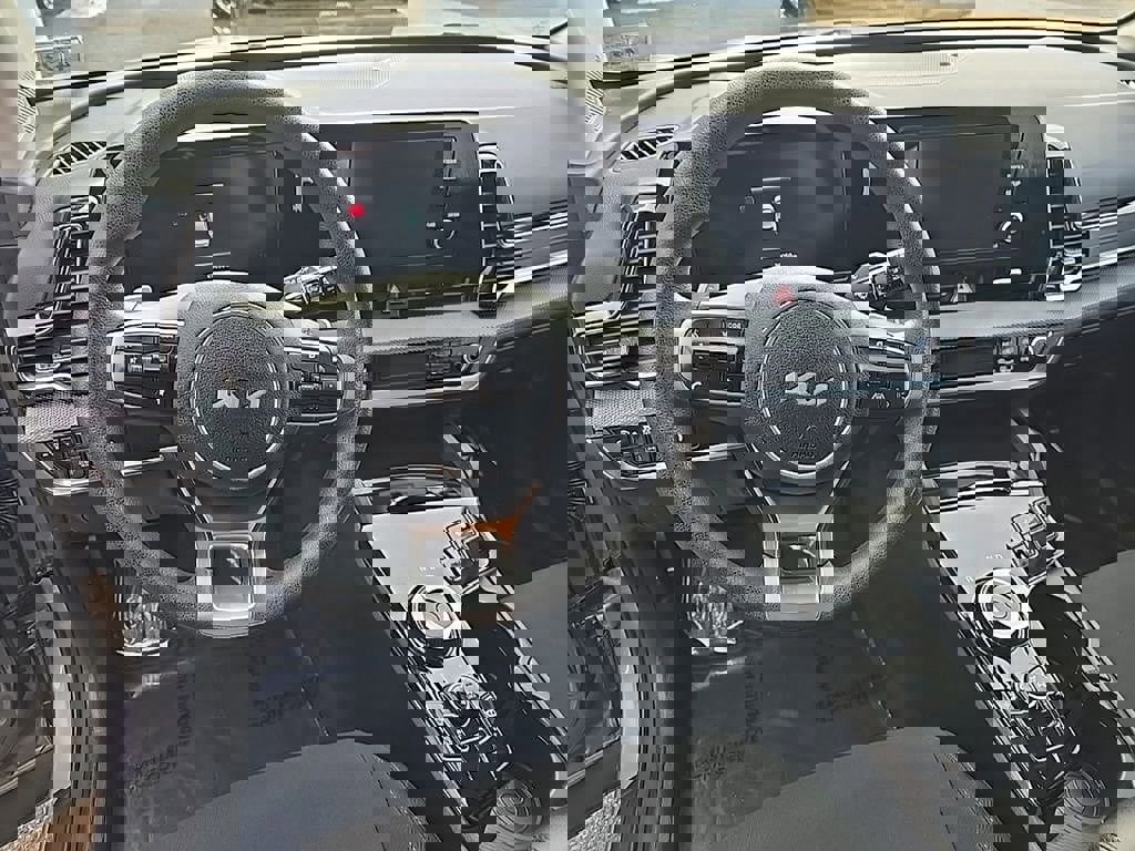 Used 2023 Kia Sportage LX image 10