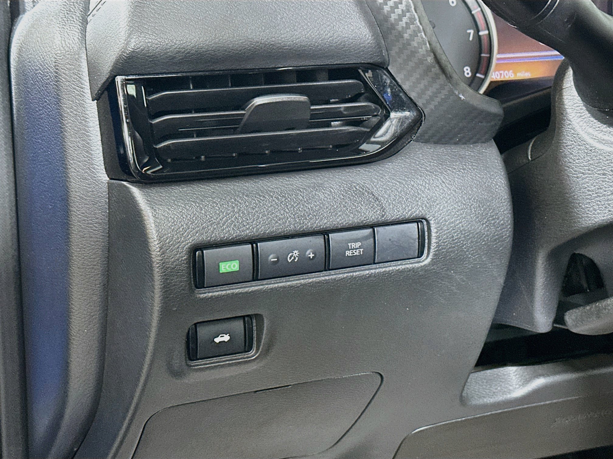 Used 2024 Nissan Sentra SV FWD image 10