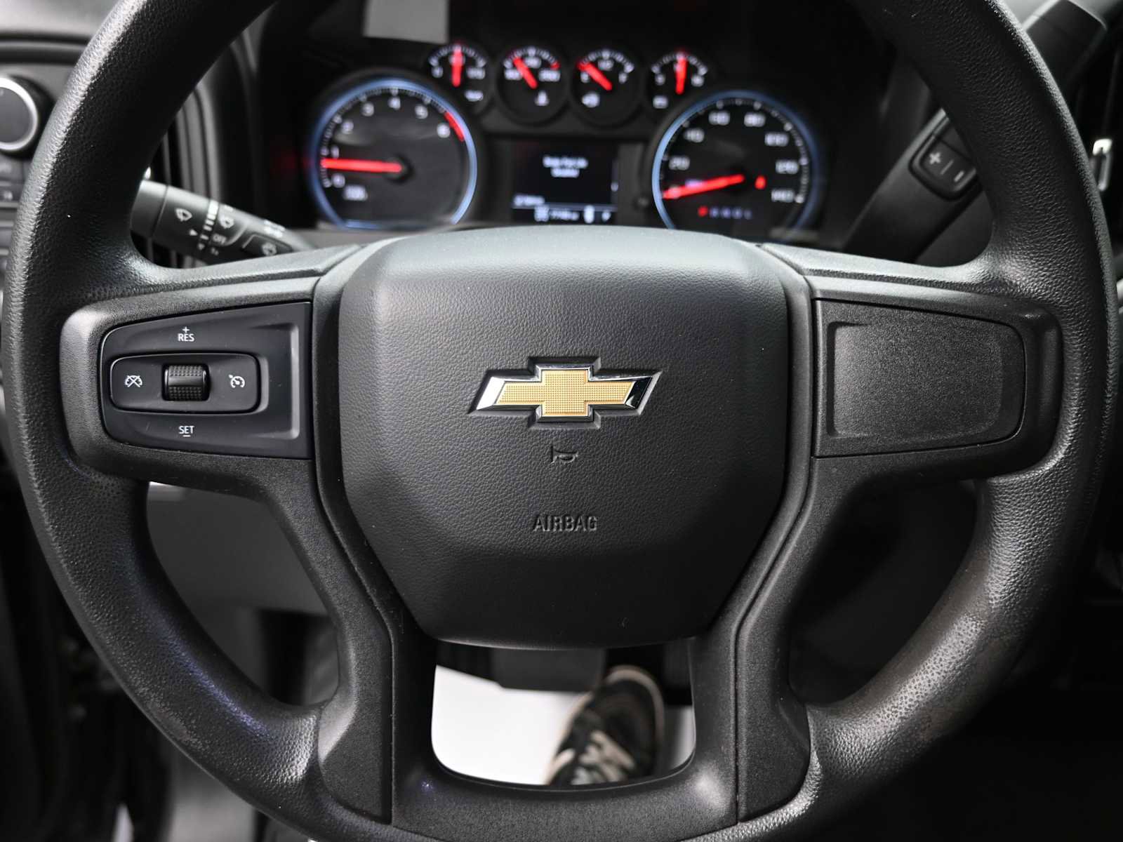 Used 2019 Chevrolet Silverado 1500 Custom w/ Custom Convenience Package AWD/4WD image 6