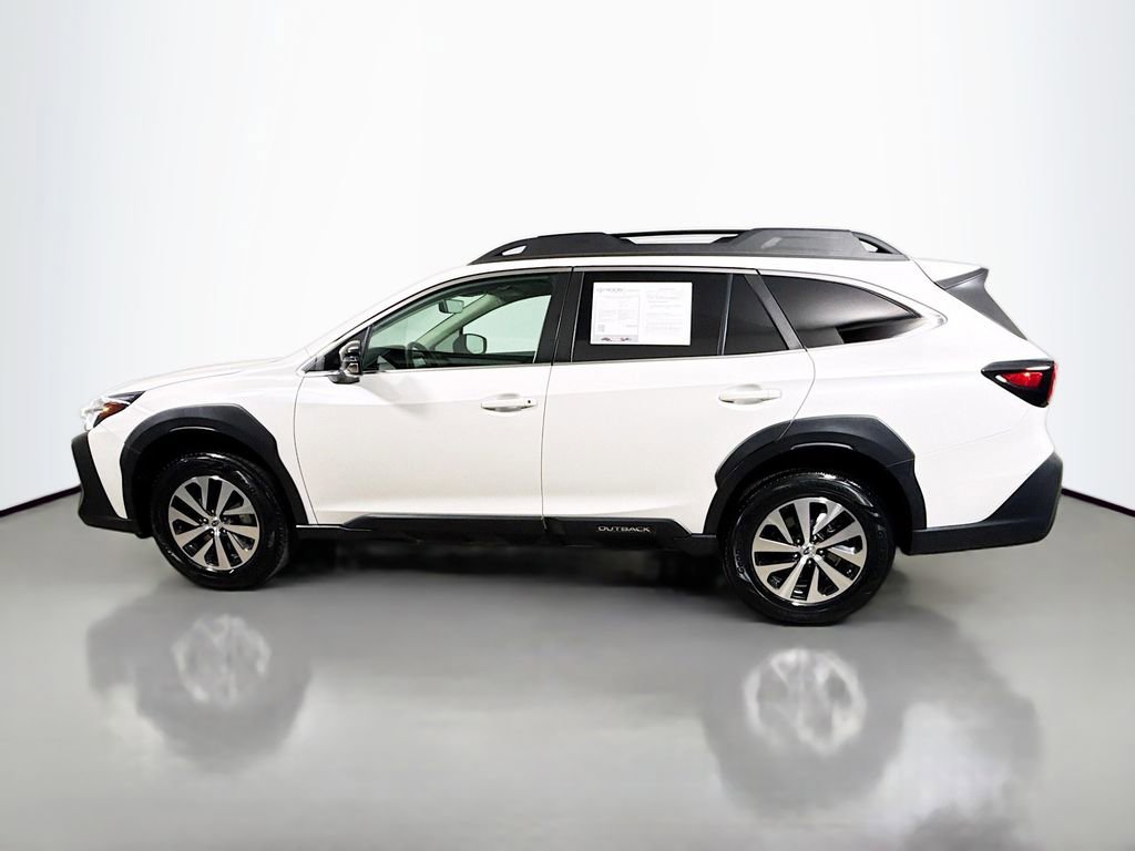 Used 2024 Subaru Outback Premium AWD/4WD image 4