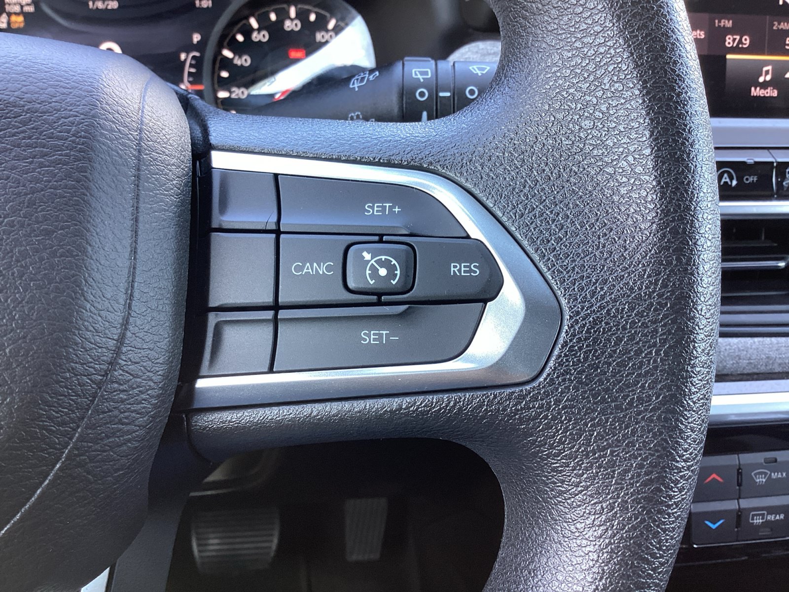 Used 2024 Jeep Compass Sport AWD/4WD image 6