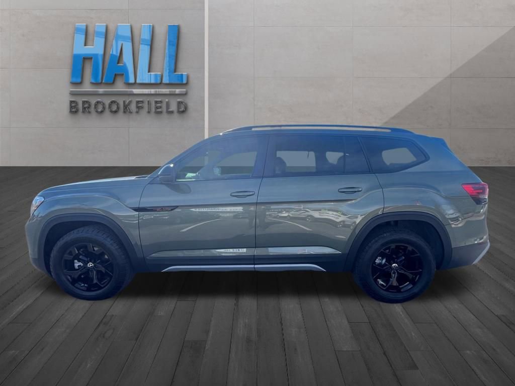 Certified 2024 Volkswagen Atlas Peak Edition SEL image 3