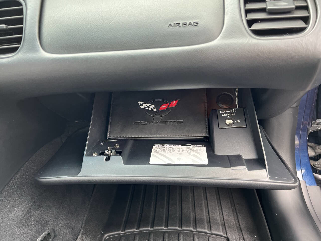 Used 2001 Chevrolet Corvette Coupe w/ Preferred Equipment Group1 image 24