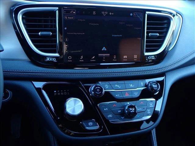 New 2026 Chrysler Pacifica Pinnacle FWD image 19