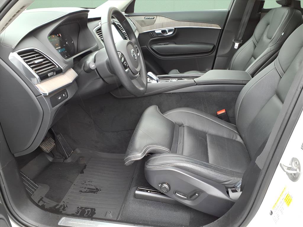 Used 2023 Volvo XC90 T8 Ultimate image 9