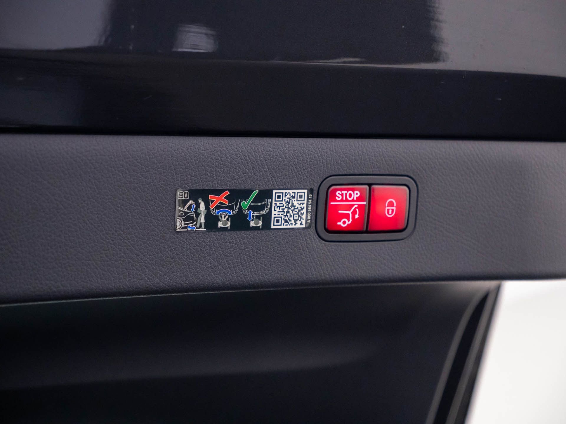 Certified 2023 Mercedes-Benz EQS 580 4MATIC Sedan image 39