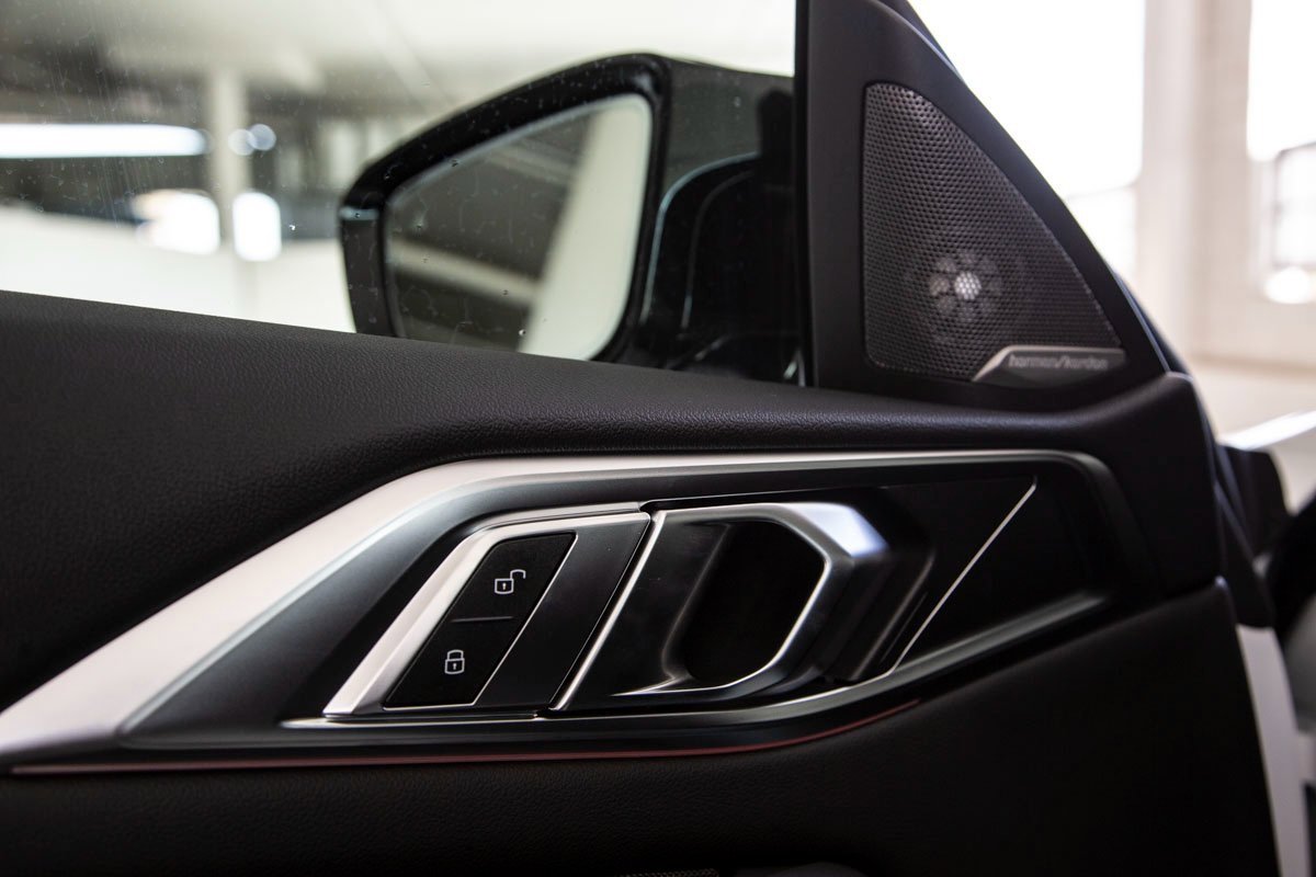 Used 2025 BMW M440i Coupe w/ Premium Package image 14