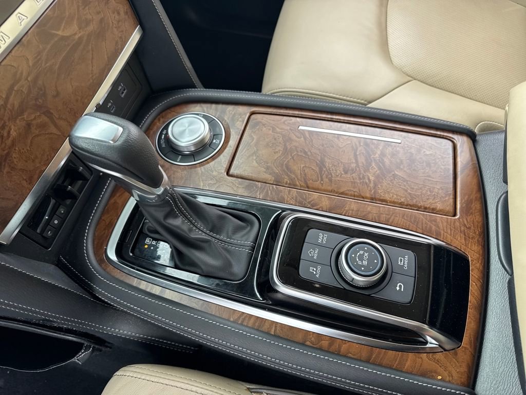 Used 2024 Nissan Armada SL w/ Captain's Chairs Package image 19