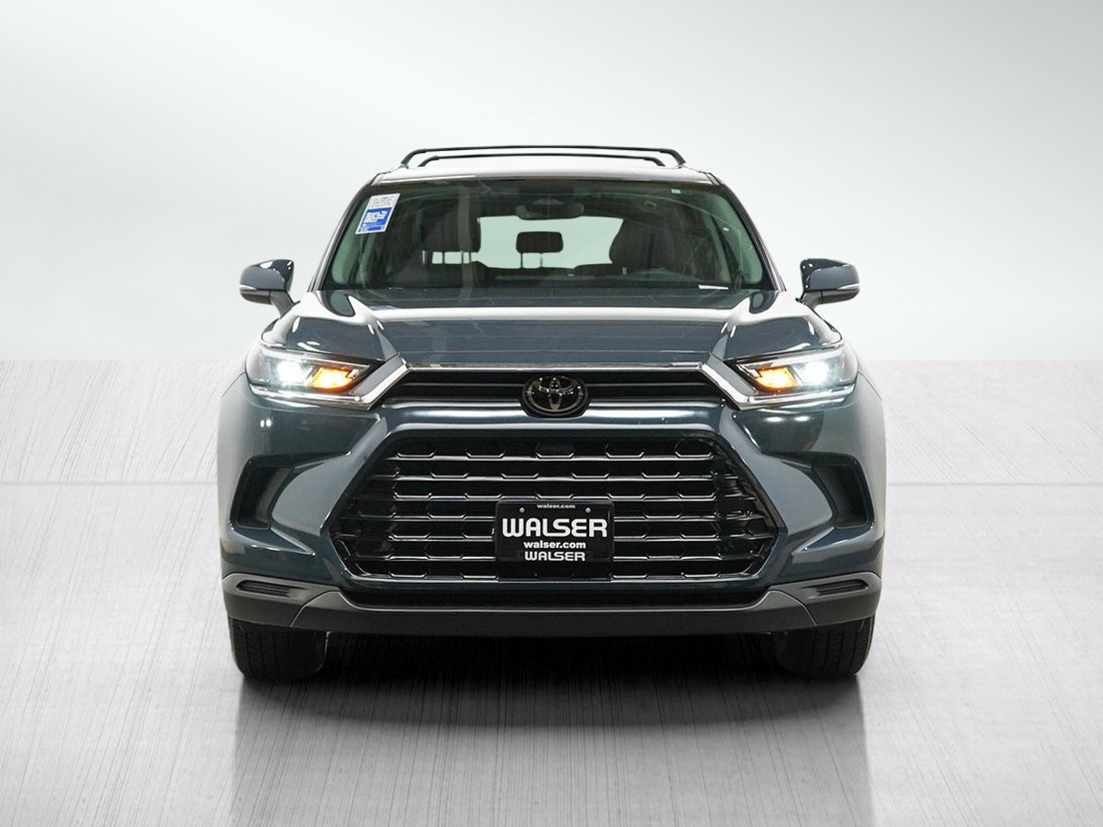 Used 2024 Toyota Grand Highlander AWD image 8
