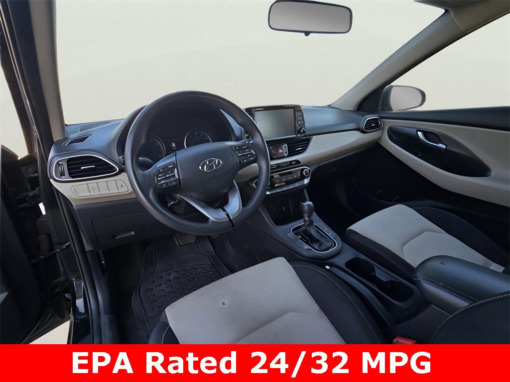 Used 2018 Hyundai Elantra GT image 5