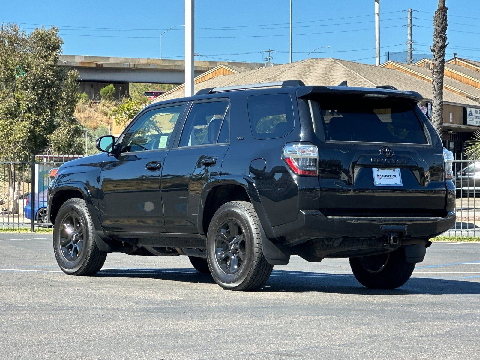 Used 2023 Toyota 4Runner SR5 Premium w/ Moonroof Package image 3