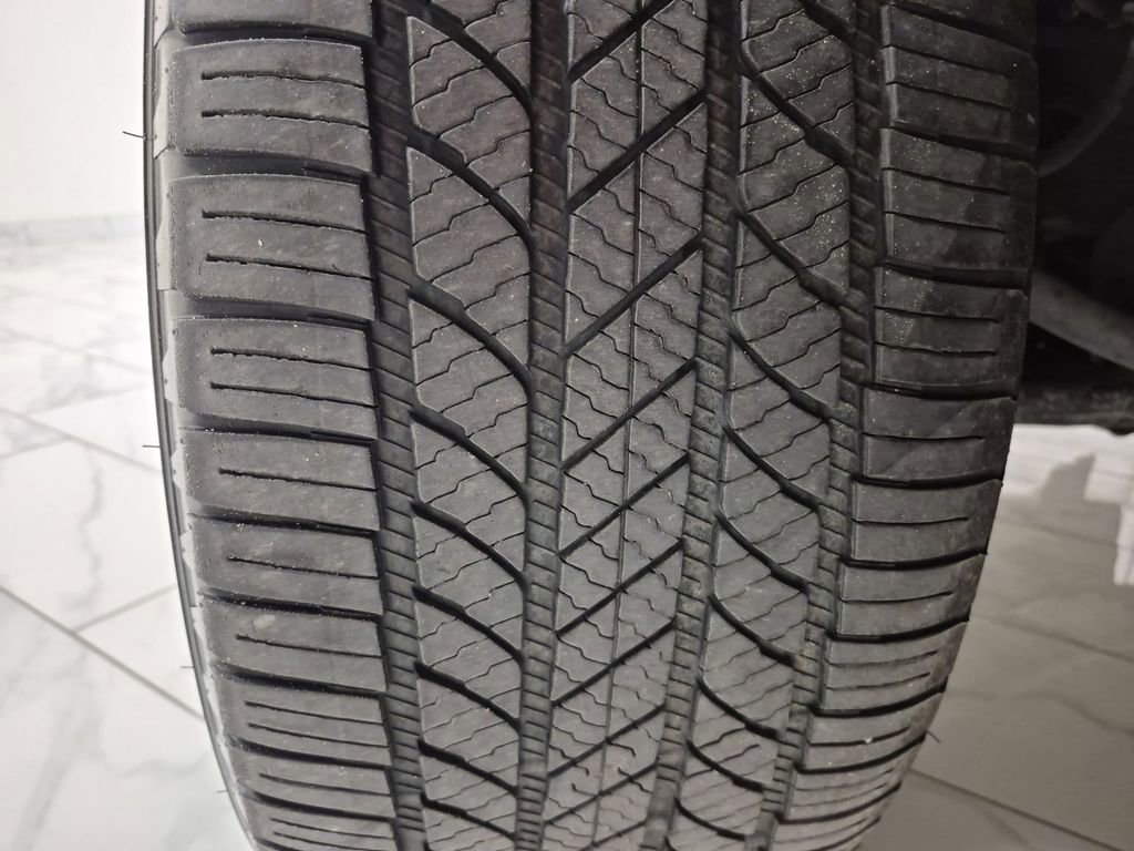 Used 2023 Cadillac Escalade Premium Luxury RWD image 38