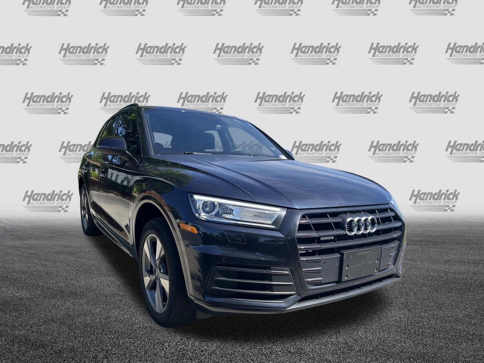 Used 2020 Audi Q5 2.0T Premium w/ Titanium Sport Package AWD/4WD image 2