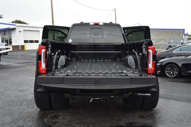 Used 2025 Ford F450 Platinum w/ Camper Package image 35