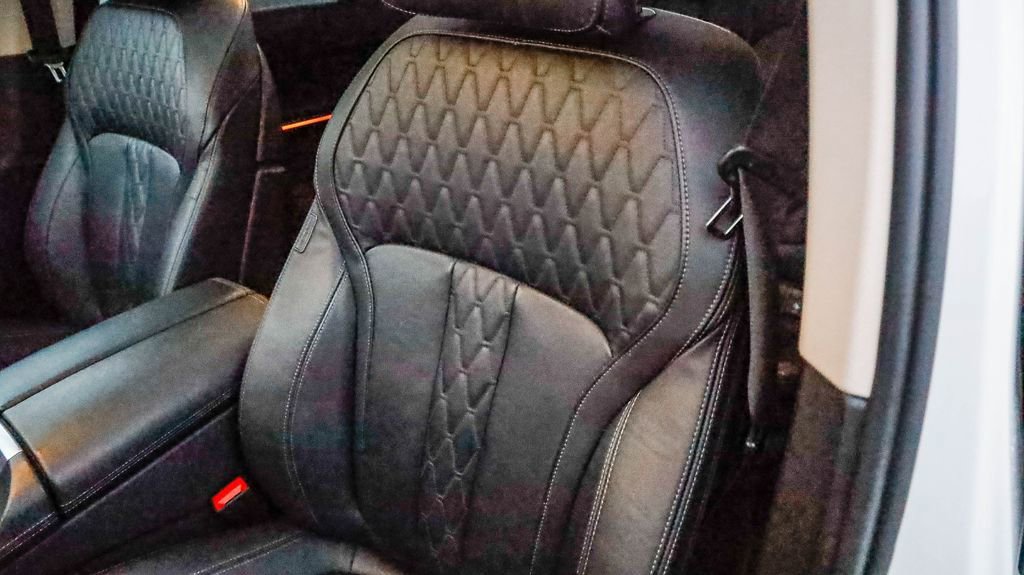 Used 2023 BMW X7 xDrive40i image 30