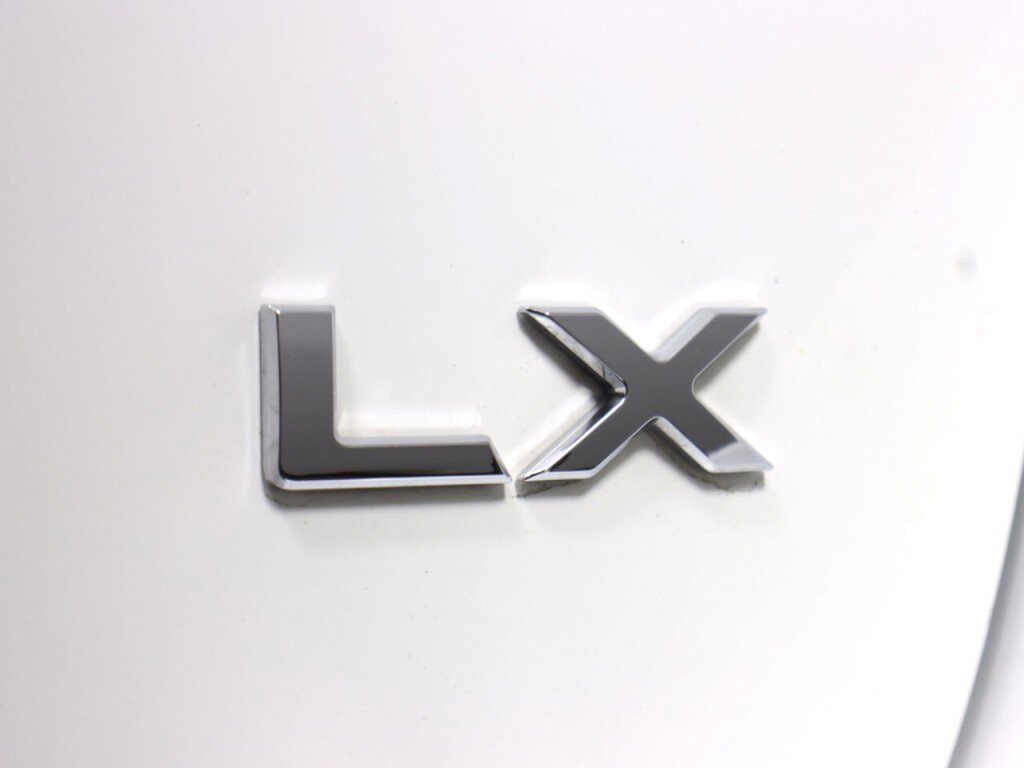 Used 2016 Kia Sedona LX w/ LX Convenience Package image 32