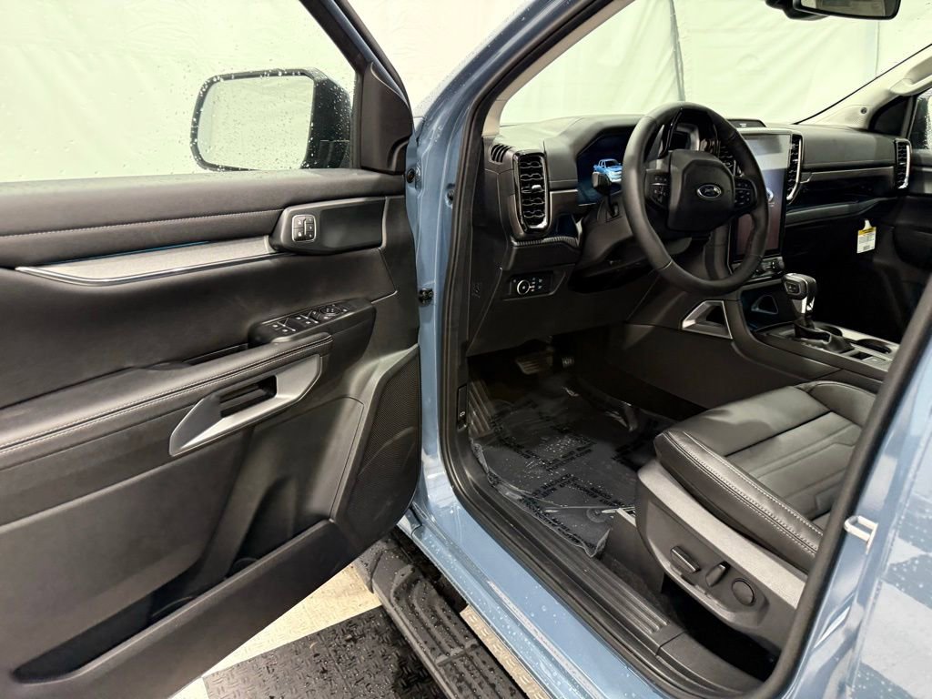 New 2025 Ford Ranger Lariat image 32