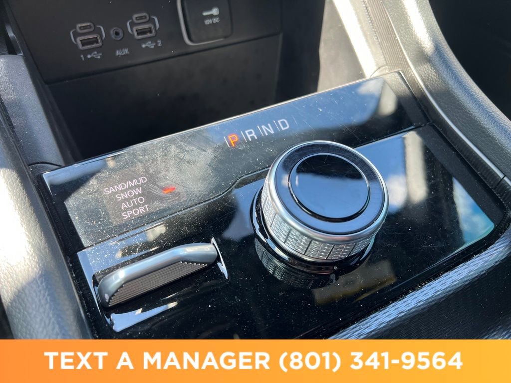 Used 2025 Jeep Grand Cherokee Limited w/ Black Appearance Package image 23