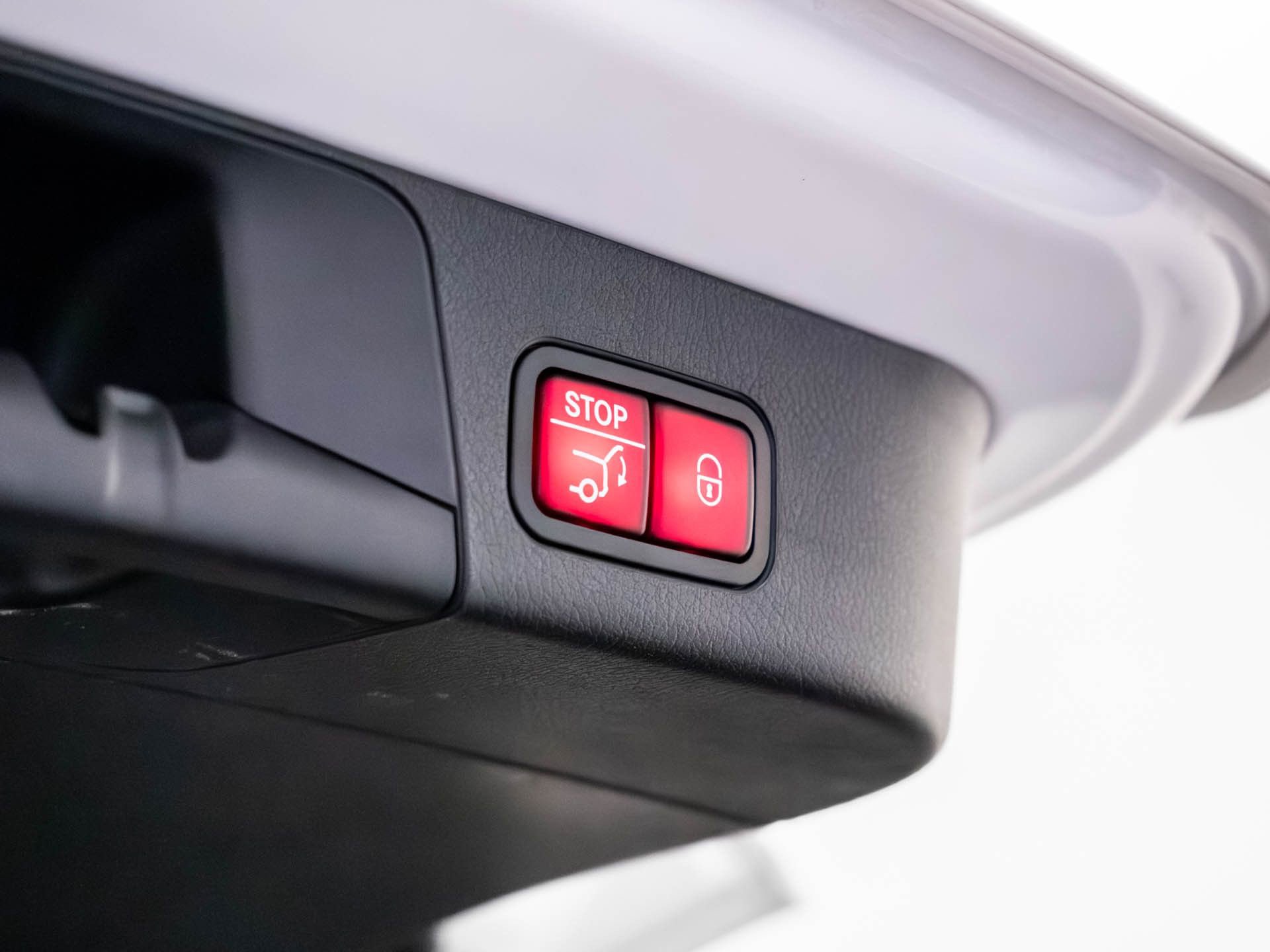 Used 2020 Mercedes-Benz GLB 250 4MATIC image 35