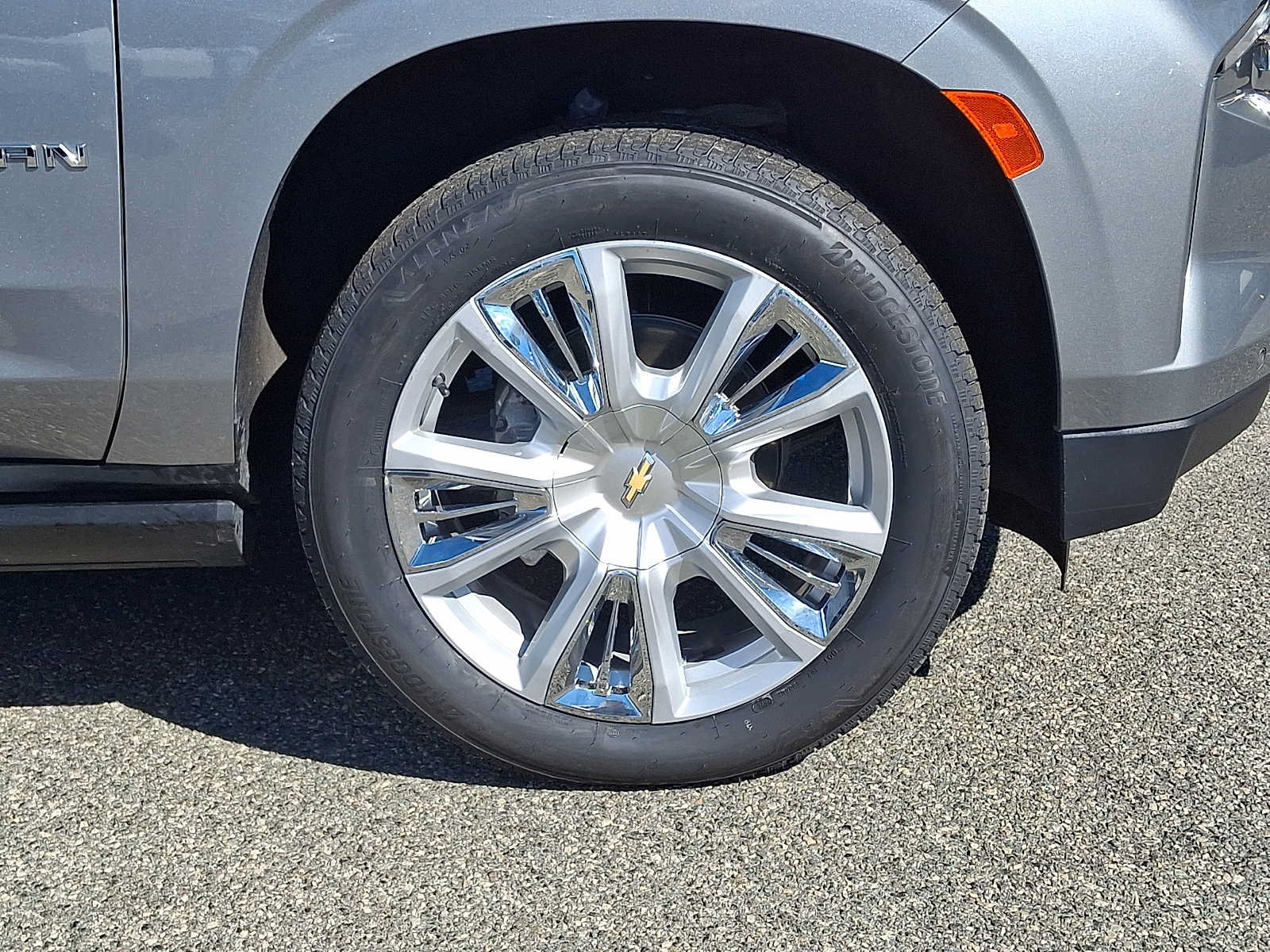 Certified 2024 Chevrolet Suburban High Country AWD/4WD image 8