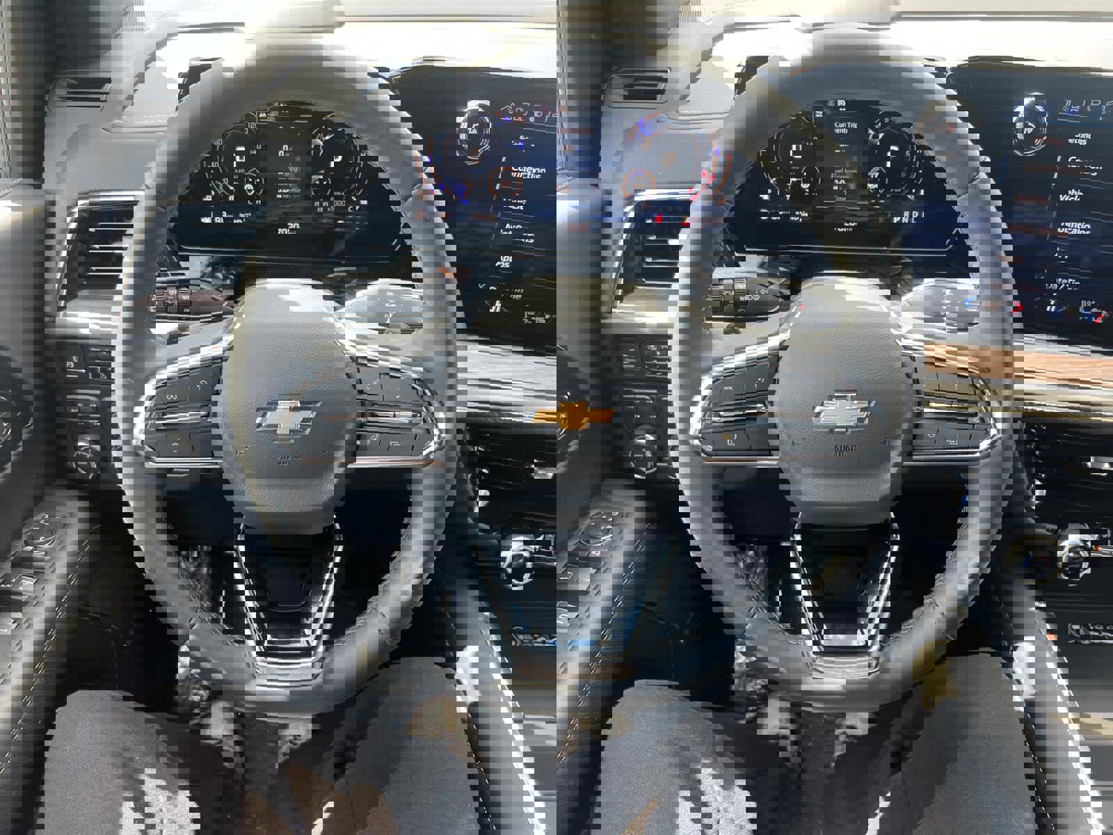 Certified 2025 Chevrolet Suburban Premier w/ Sun And Tow Package image 16