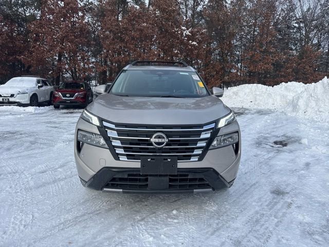 Used 2025 Nissan Rogue Platinum image 10