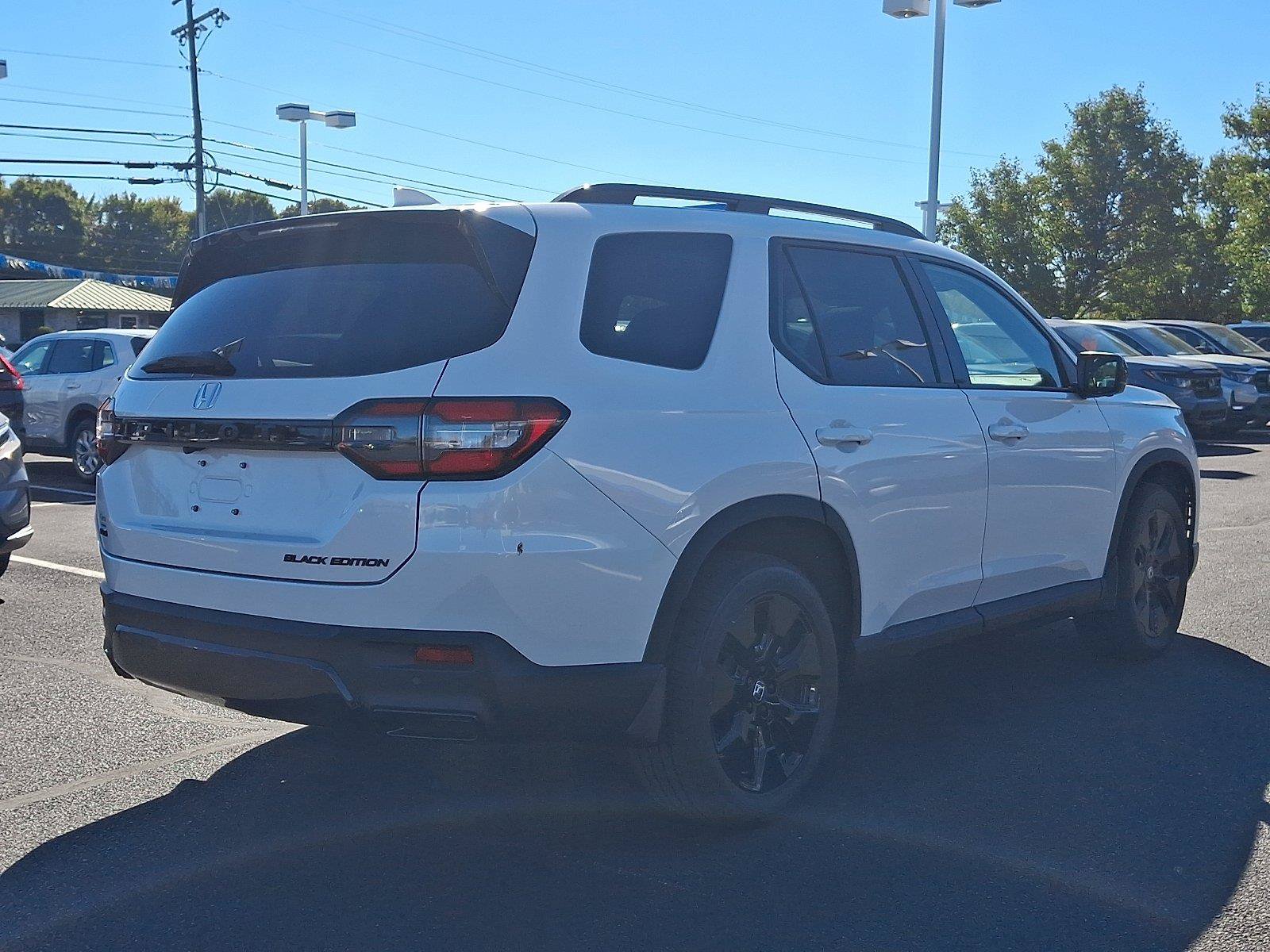 New 2026 Honda Pilot Black Edition image 3