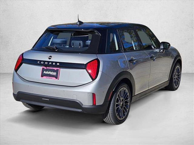 Used 2026 MINI Cooper 4-Door Hardtop FWD image 5