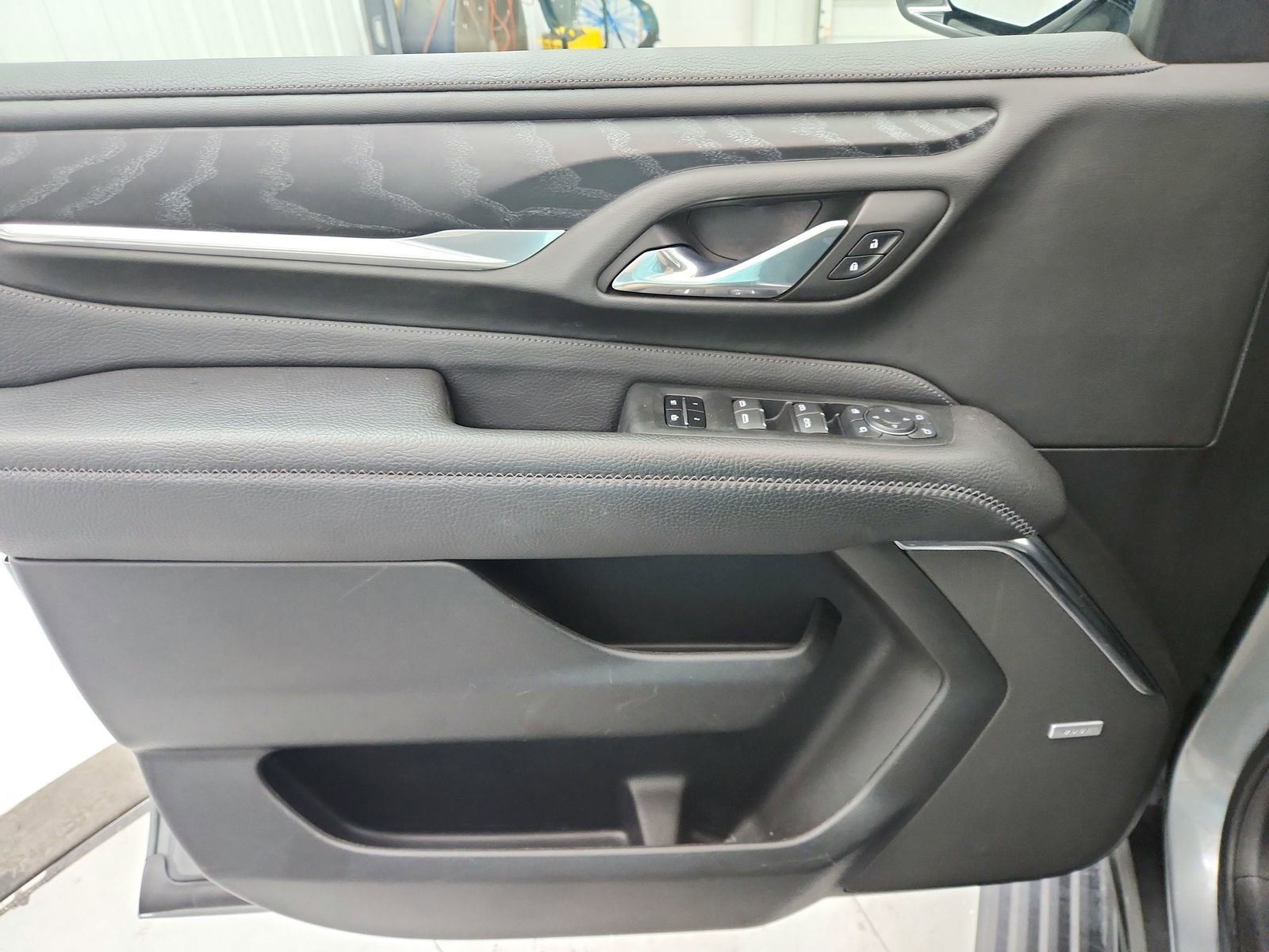 Used 2023 GMC Yukon XL Denali RWD image 31