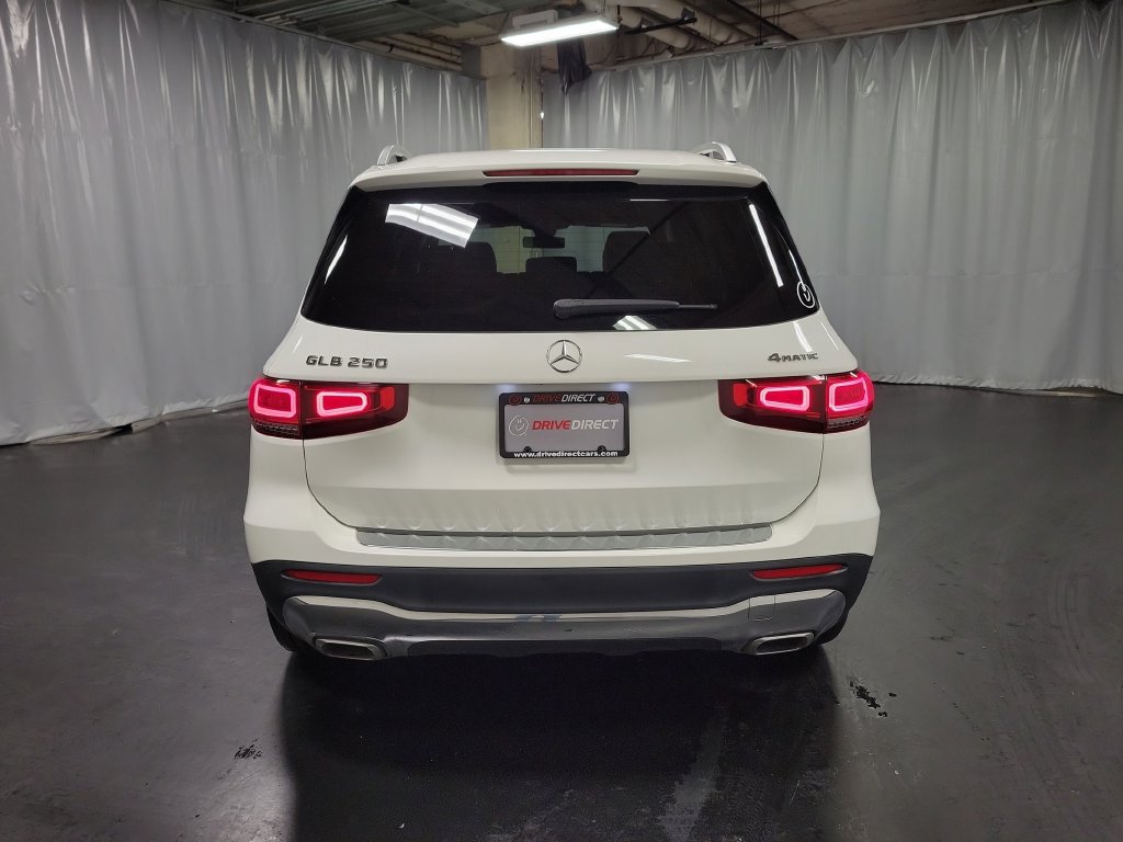 Used 2022 Mercedes-Benz GLB 250 4MATIC image 7