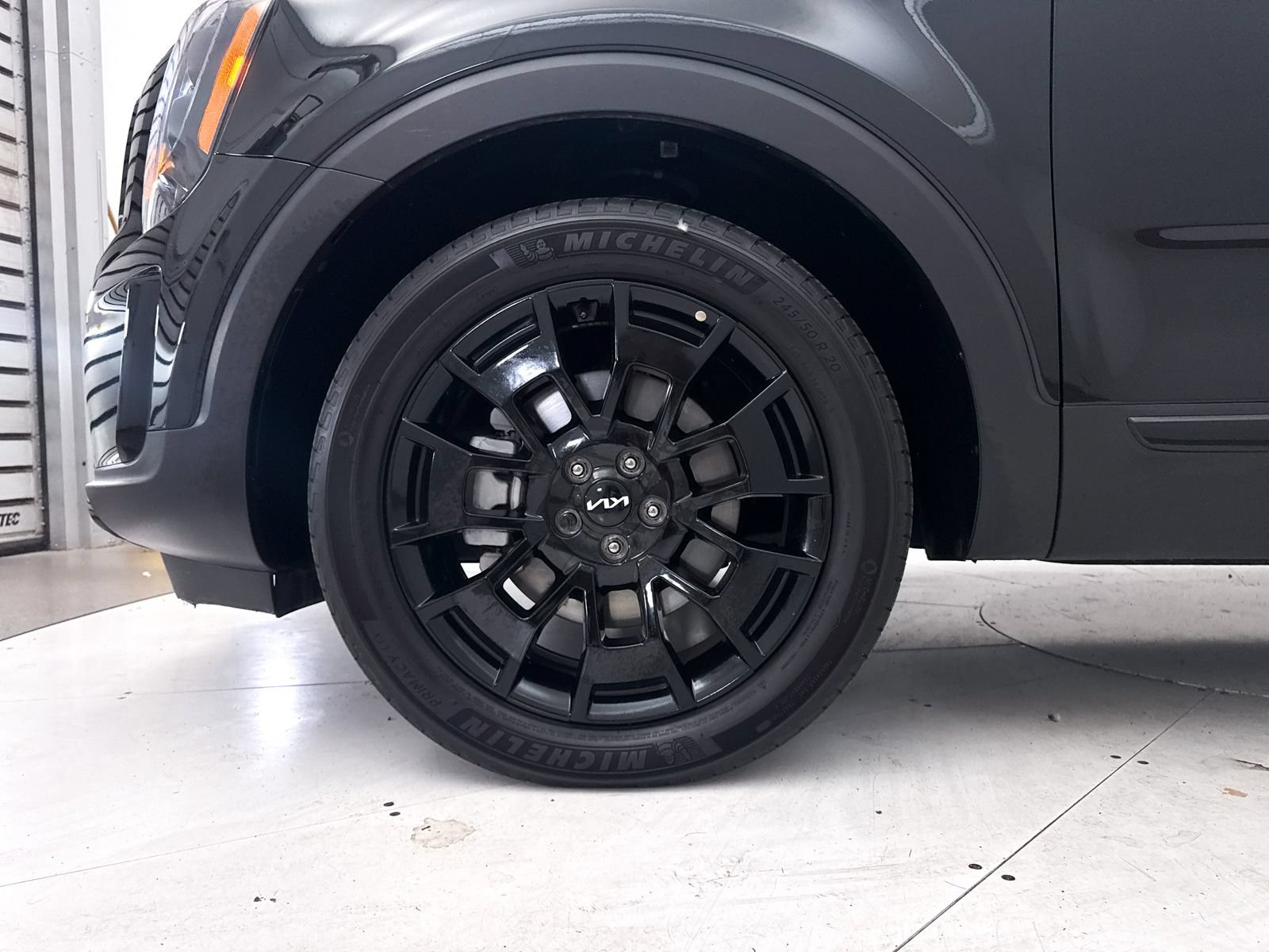 Certified 2022 Kia Telluride EX w/ EX Premium Package AWD/4WD image 17