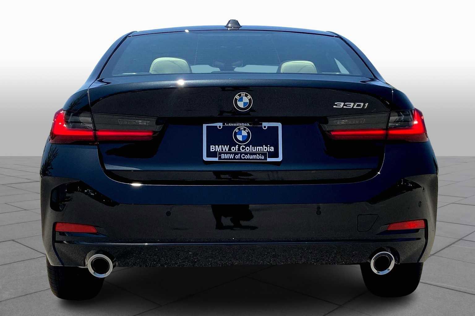 Used 2025 BMW 330i Sedan w/ Convenience Package image 4