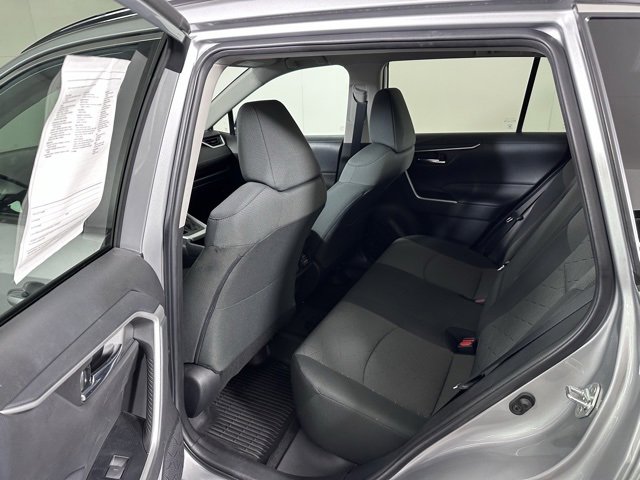 Used 2022 Toyota RAV4 XLE image 15