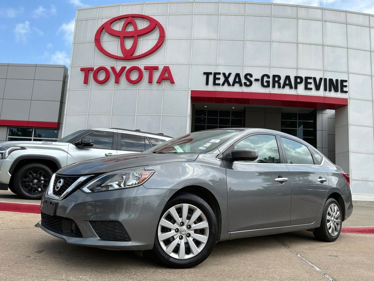 Used 2019 Nissan Sentra S FWD image 2