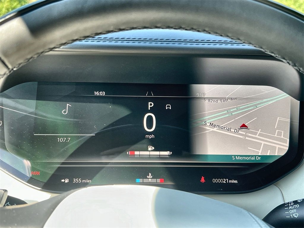 New 2025 Land Rover Range Rover SE image 23